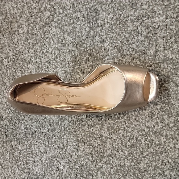 Womens Jessica Simpson "Josette" Leather Mettalic Gold Peep Toe High Heel Size 8 - Picture 13 of 13